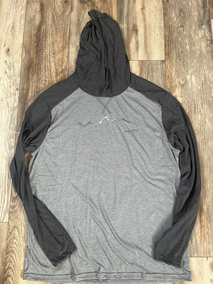 Teton Mountain Range Pullover – Outdoor Comfort and Style