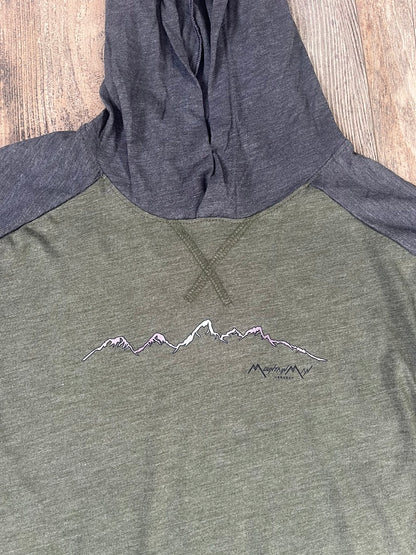 Teton Mountain Range Pullover – Outdoor Comfort and Style